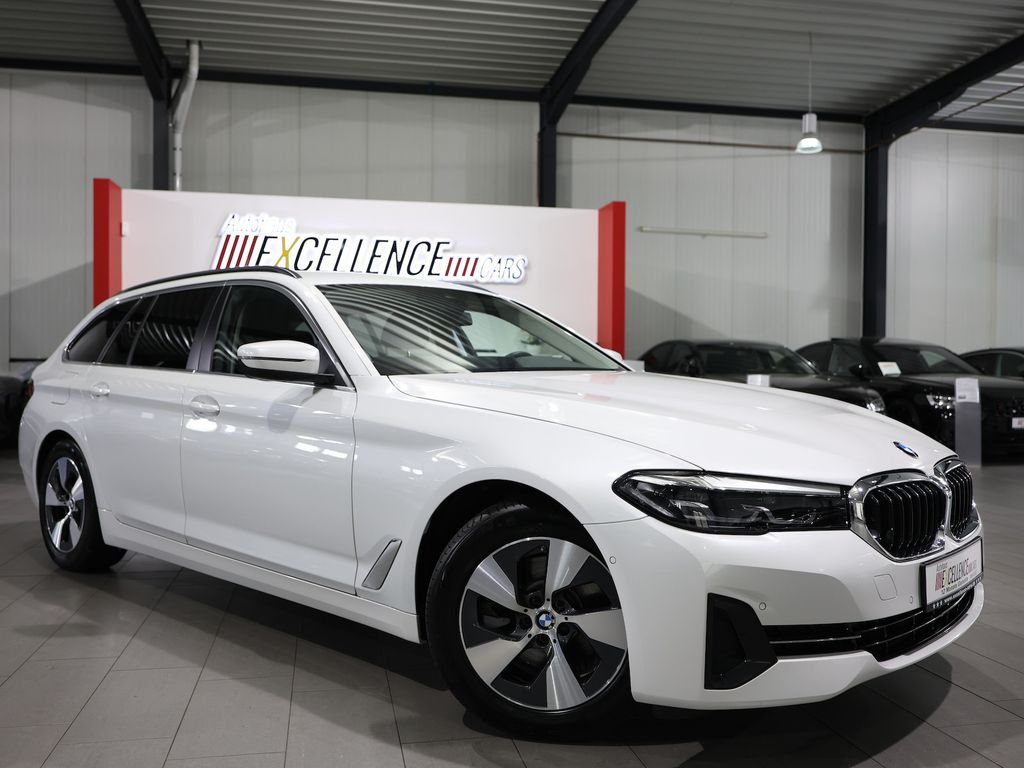 BMW 520 2024 г. Белый, пробег 46000 км