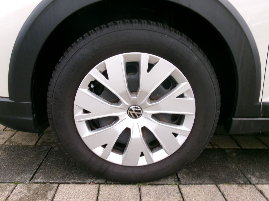 Volkswagen Taigo 2022 г. Серый, пробег 39300 км