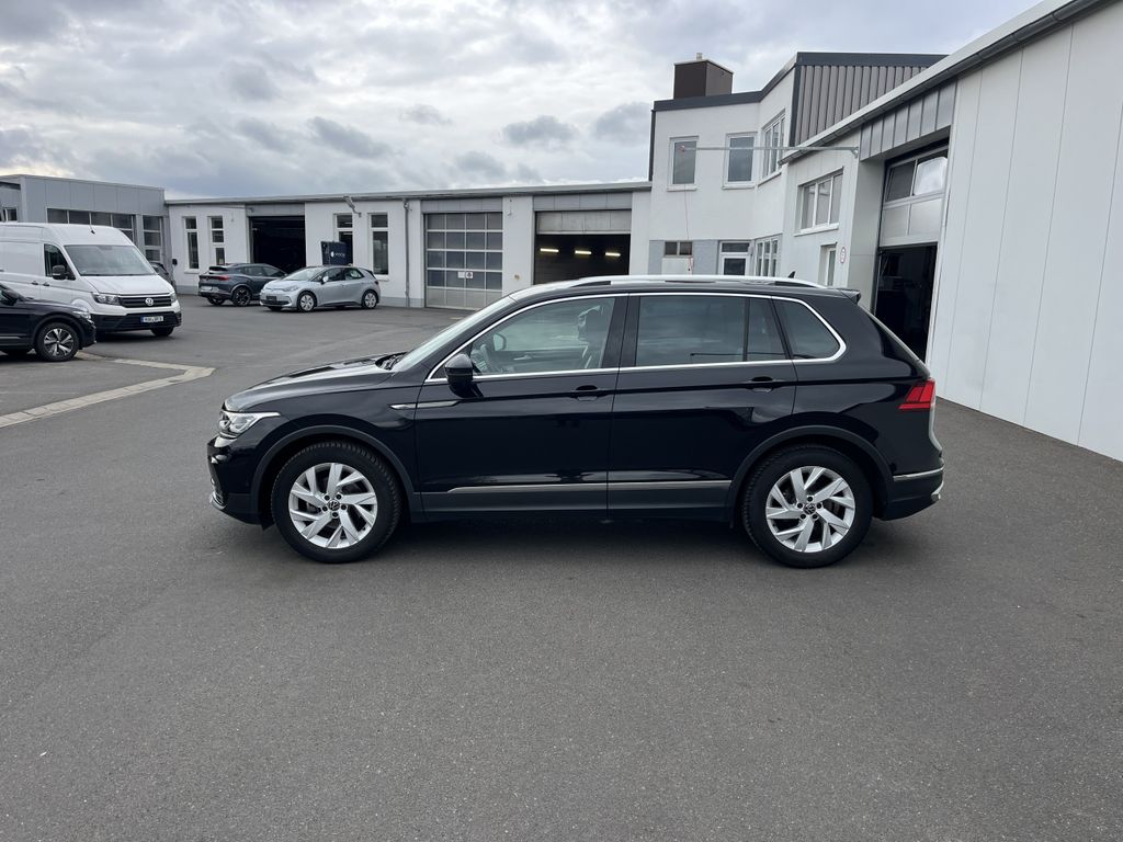Volkswagen Tiguan 2023 г. Чёрный, пробег 28786 км