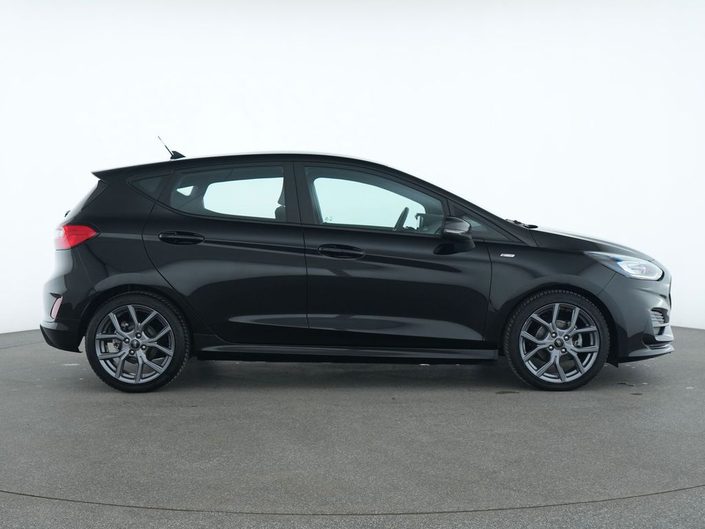 Ford Fiesta 2023 г. Чёрный, пробег 49897 км