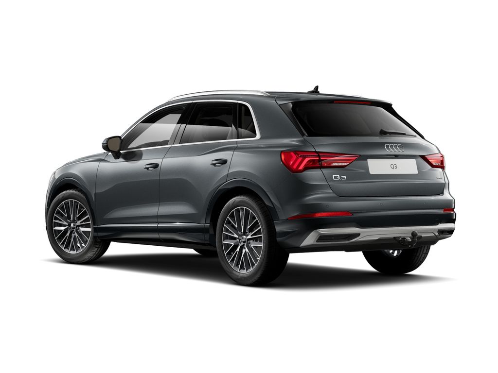 Audi Q3 2026 г. Красный, пробег 12091 км