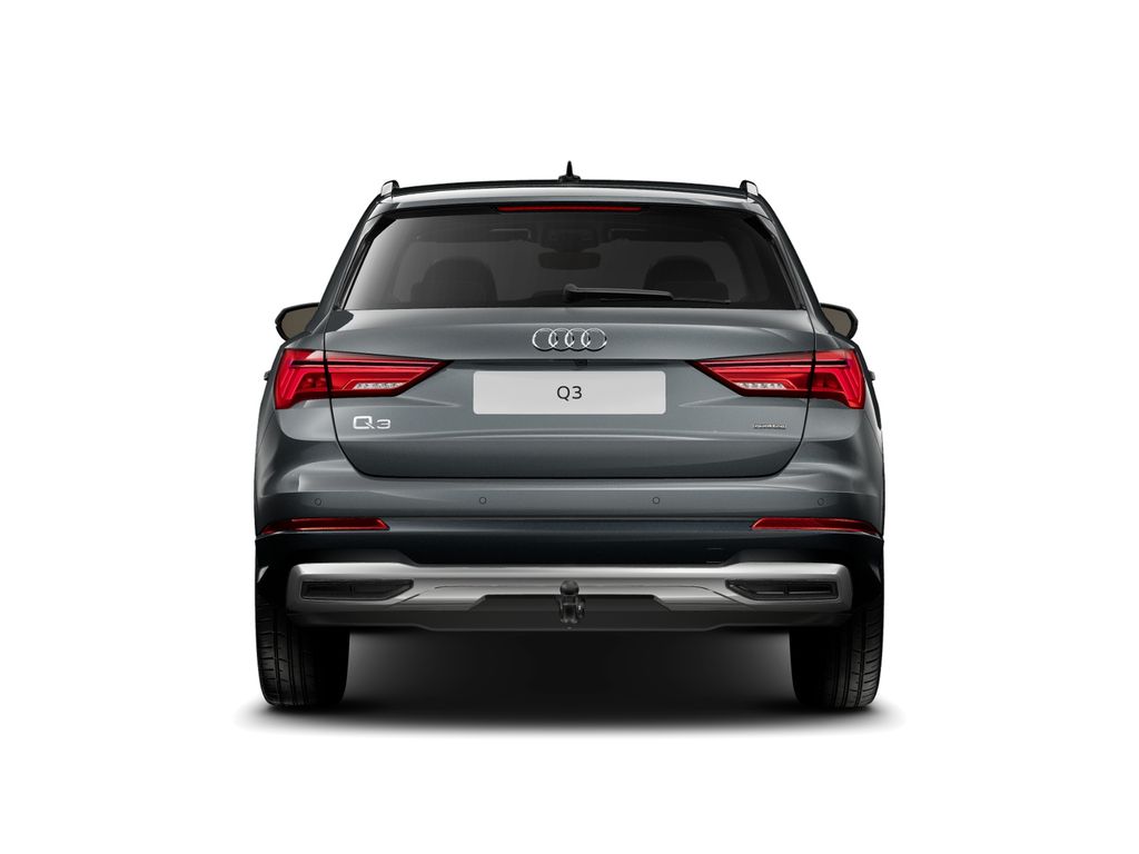 Audi Q3 2026 г. Красный, пробег 12091 км