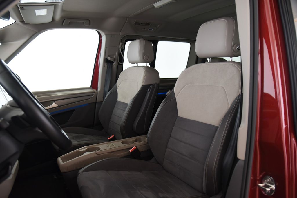Volkswagen T7 MULTIVAN 2025 г. Чёрный, пробег 42900 км