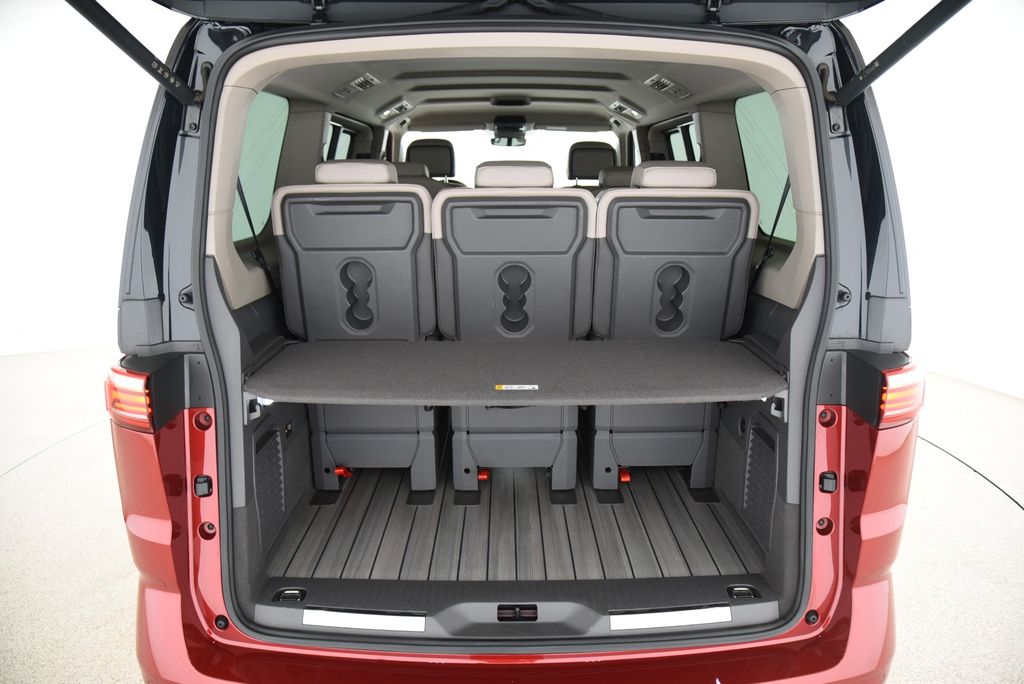 Volkswagen T7 MULTIVAN 2025 г. Чёрный, пробег 42900 км