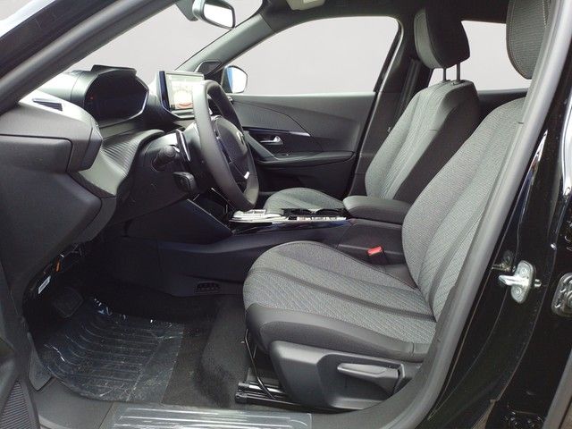 Peugeot 2008 2023 г. Чёрный, пробег 19540 км