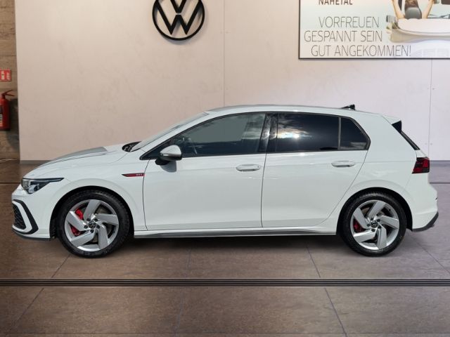 Volkswagen Golf 2024 г. Белый, пробег 37263 км