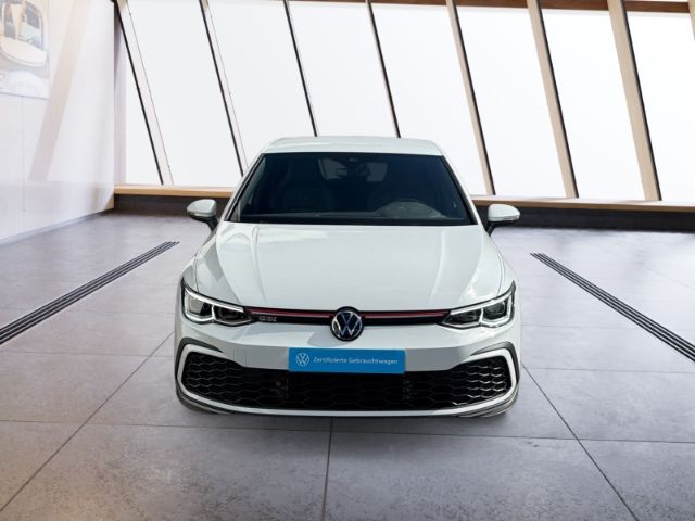 Volkswagen Golf 2024 г. Белый, пробег 37263 км