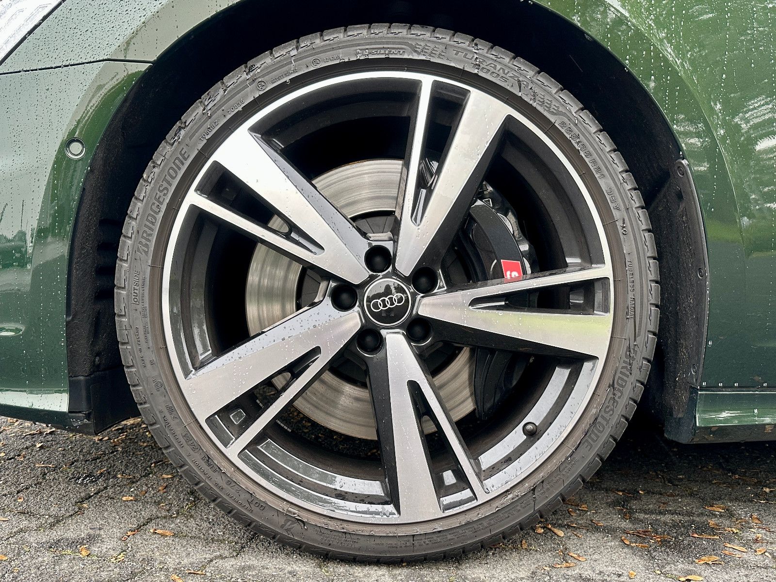 Audi S6 2024 г. Зелёный, пробег 20490 км