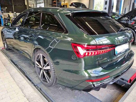 Audi S6 2024 г. Зелёный, пробег 20490 км