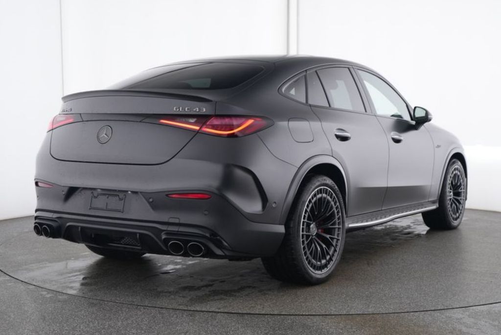Mercedes-Benz GLC 43 AMG 2025 г. Серый, пробег 37680 км