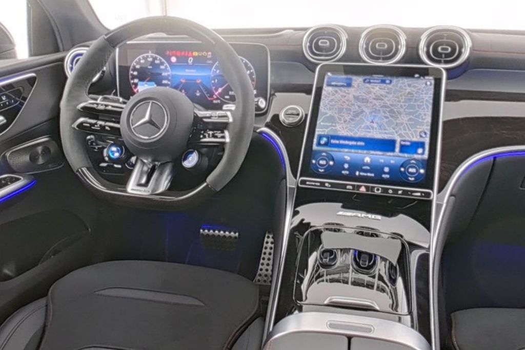 Mercedes-Benz GLC 43 AMG 2025 г. Серый, пробег 37680 км