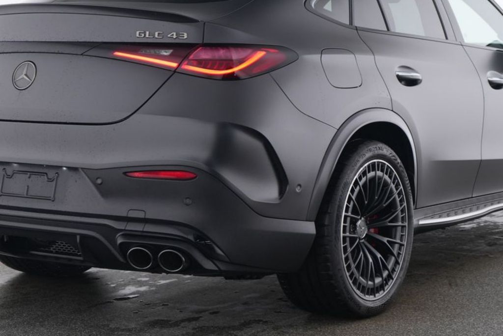 Mercedes-Benz GLC 43 AMG 2025 г. Серый, пробег 37680 км
