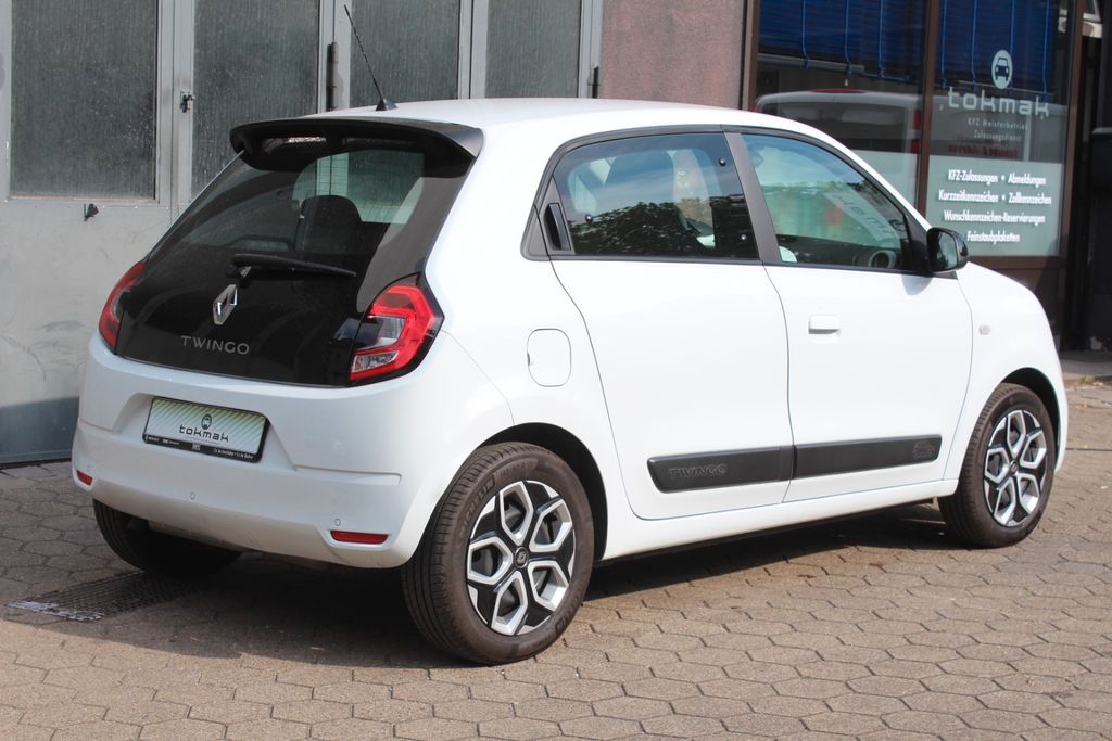 Renault Twingo 2023 г. Белый, пробег 48733 км