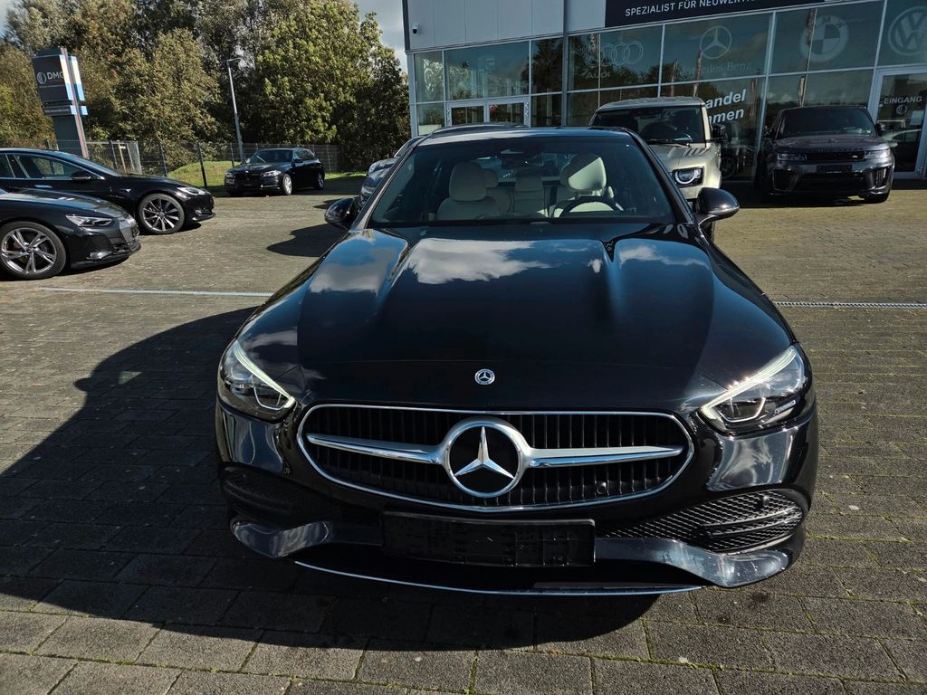 Mercedes-Benz C 180 2022 г. Чёрный, пробег 820 км