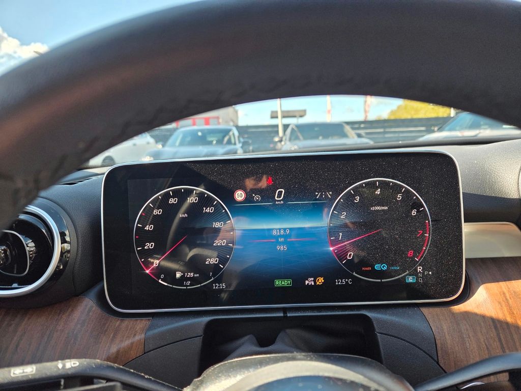 Mercedes-Benz C 180 2022 г. Чёрный, пробег 820 км
