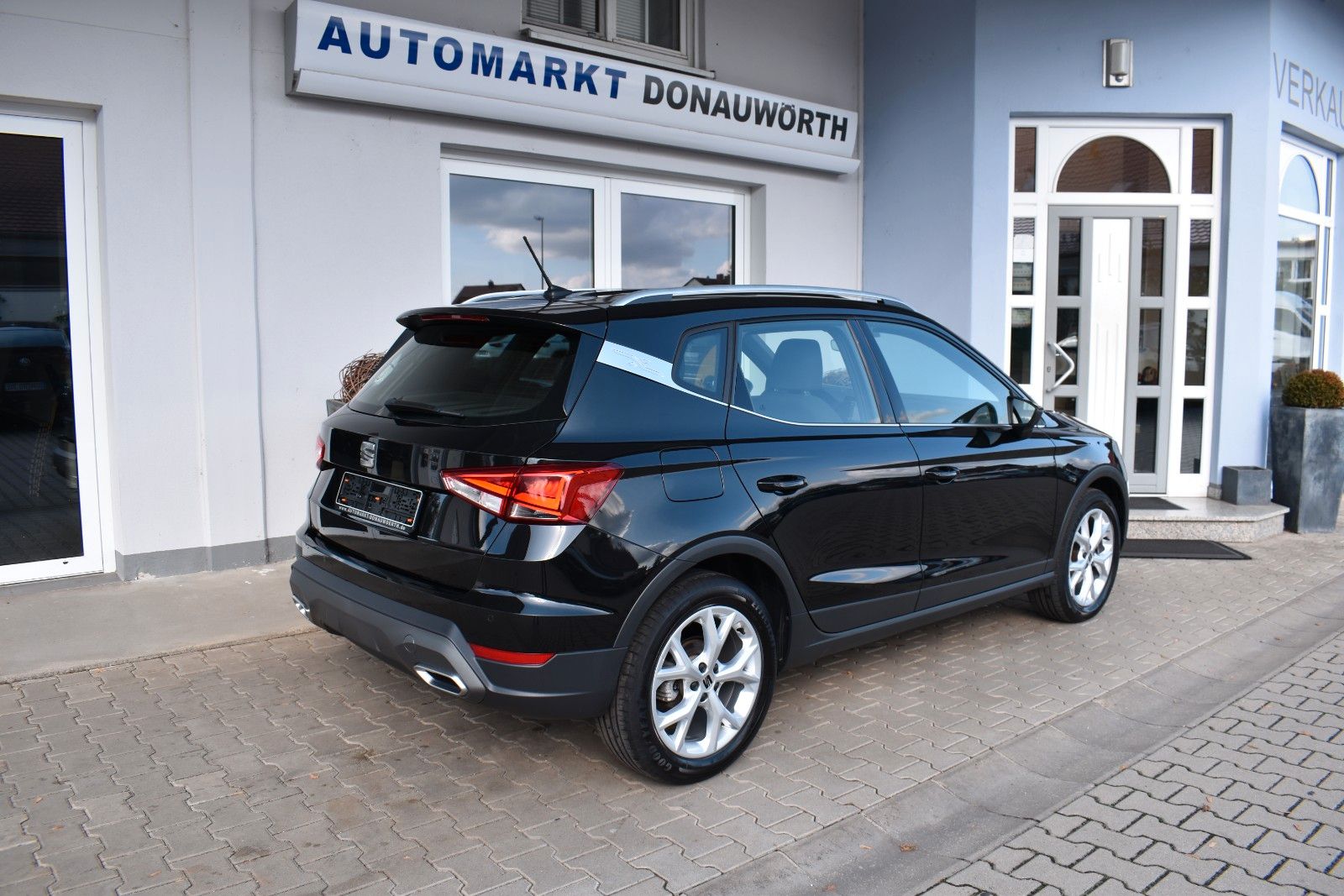 SEAT Arona 2022 г. Чёрный, пробег 37768 км