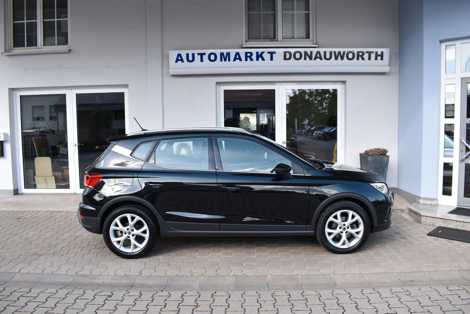 SEAT Arona 2022 г. Чёрный, пробег 37768 км