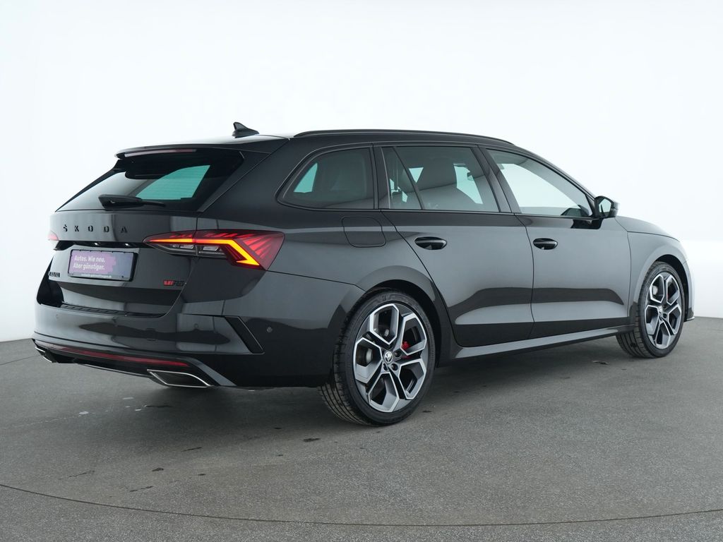 Skoda Octavia 2022 г. Чёрный, пробег 40121 км