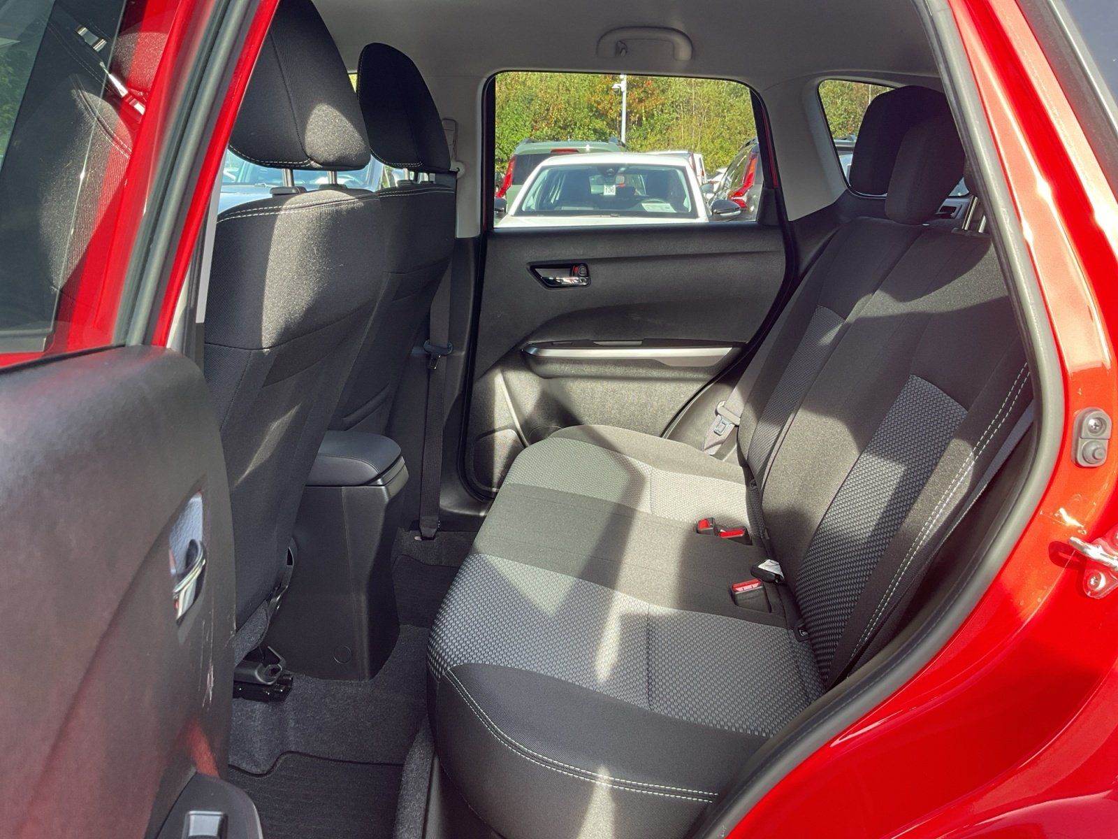 Suzuki Vitara 2022 г. Красный, пробег 40017 км