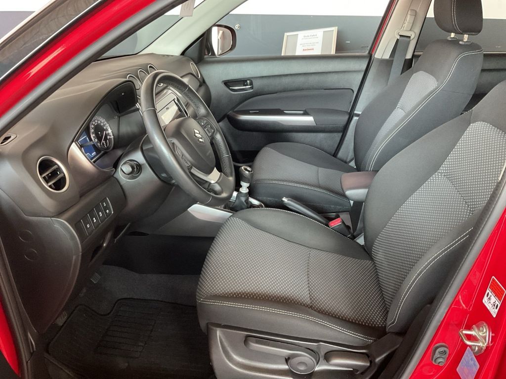 Suzuki Vitara 2022 г. Красный, пробег 40017 км