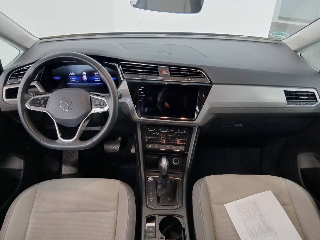 Volkswagen Touran 2025 г. Синий, пробег 22900 км
