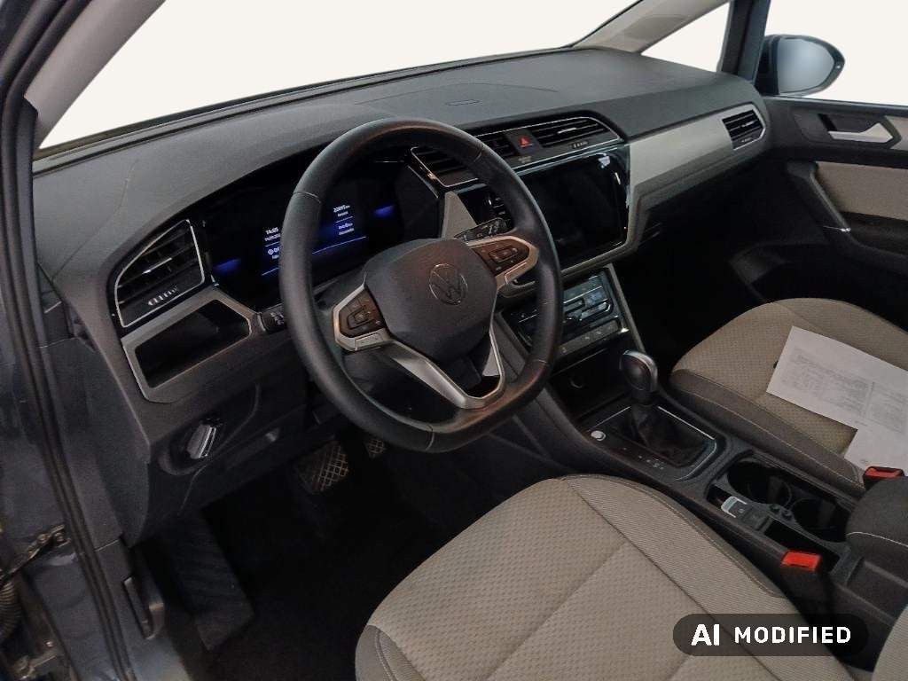 Volkswagen Touran 2025 г. Синий, пробег 22900 км