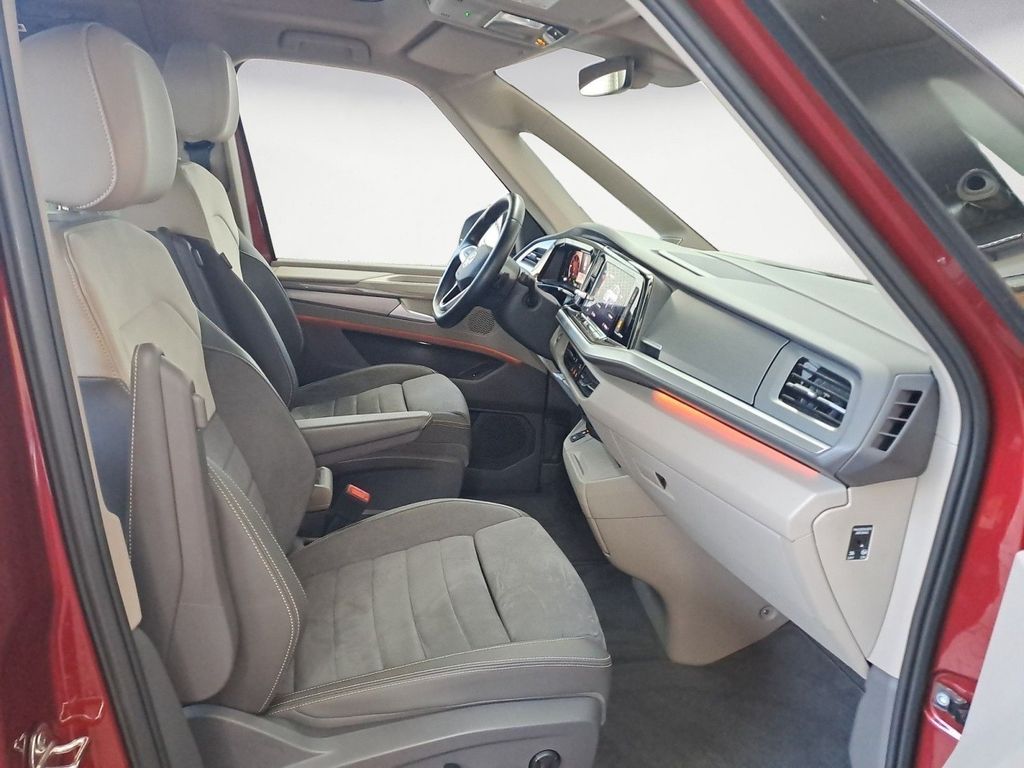 Volkswagen T7 MULTIVAN 2023 г. Чёрный, пробег 51228 км