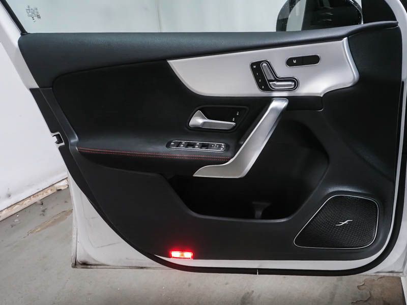 Mercedes-Benz A 35 AMG 2025 г. Белый, пробег 34782 км