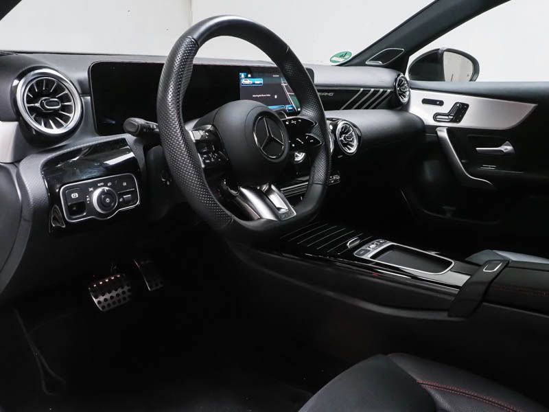Mercedes-Benz A 35 AMG 2025 г. Белый, пробег 34782 км