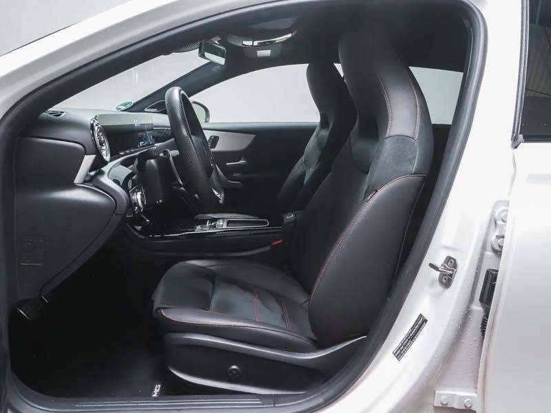 Mercedes-Benz A 35 AMG 2025 г. Белый, пробег 34782 км