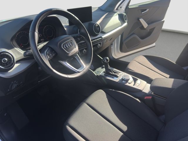 Audi Q2 2024 г. Белый, пробег 53200 км