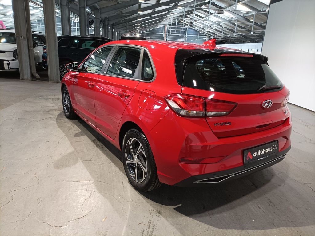 Hyundai i30 2021 г. Красный, пробег 57173 км