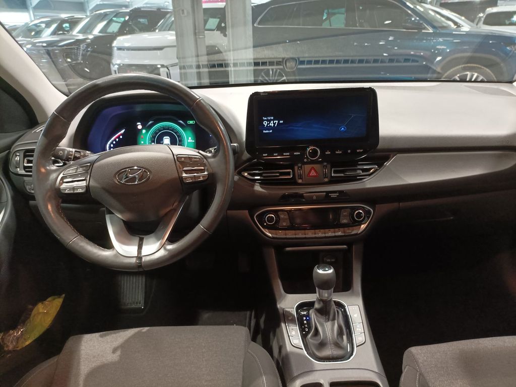 Hyundai i30 2021 г. Красный, пробег 57173 км
