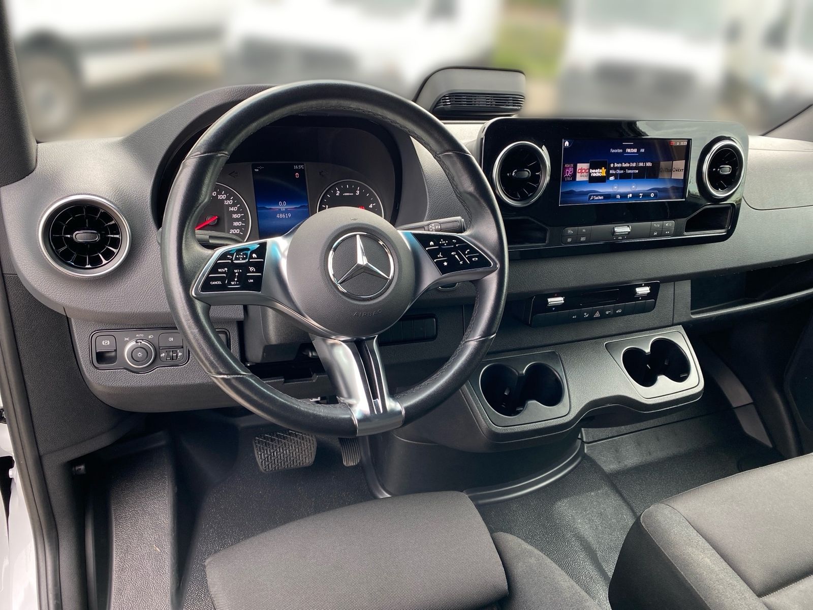 Mercedes-Benz SPRINTER 2025 г. Белый, пробег 48700 км