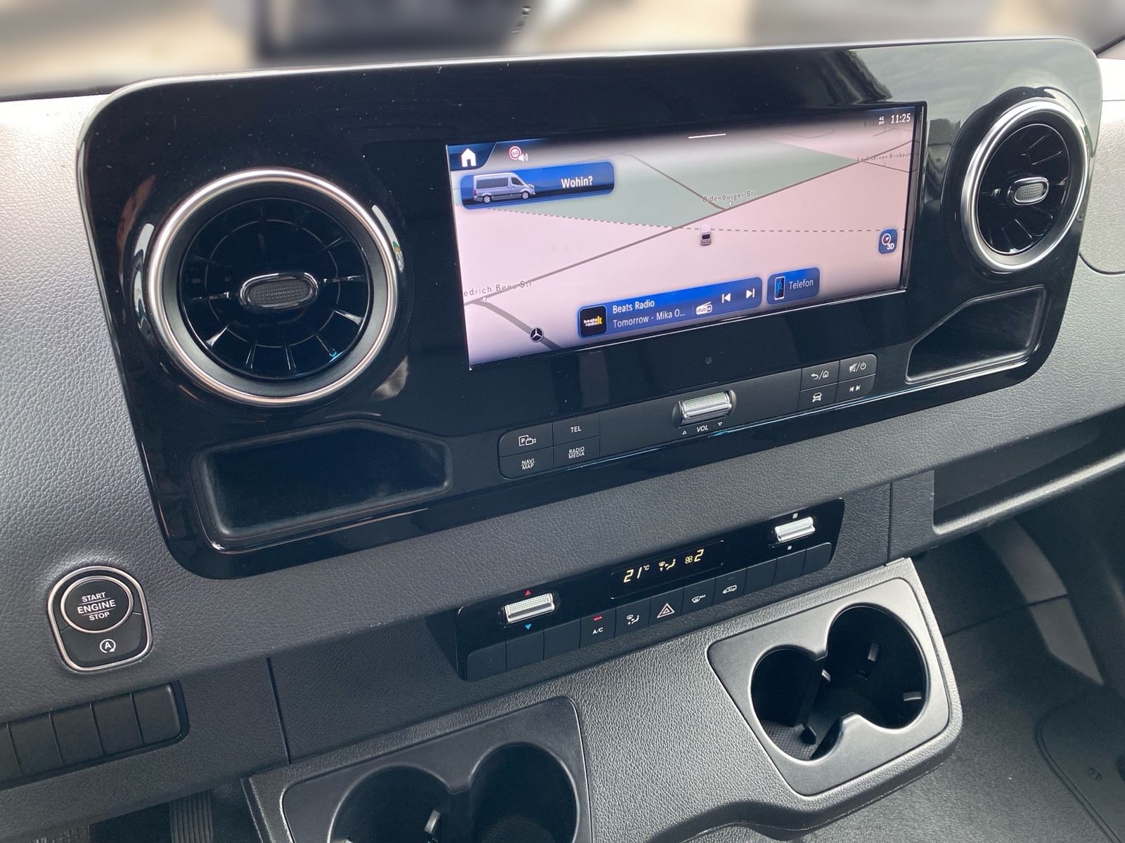 Mercedes-Benz SPRINTER 2025 г. Белый, пробег 48700 км