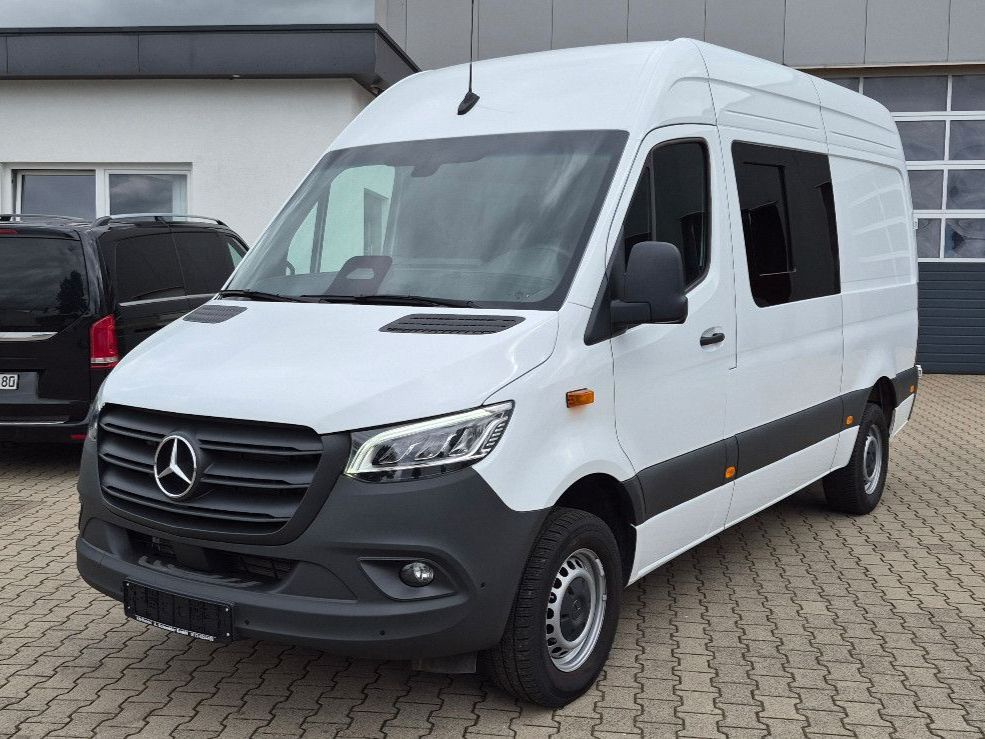 Mercedes-Benz SPRINTER 2024 г. Белый, пробег 44010 км