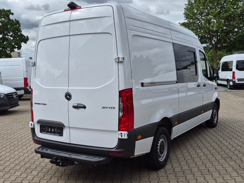 Mercedes-Benz SPRINTER 2024 г. Белый, пробег 44010 км