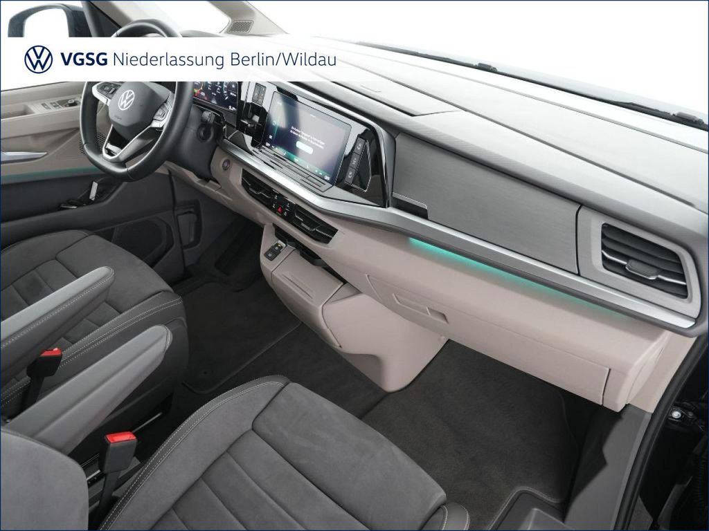 Volkswagen T7 MULTIVAN 2026 г. Чёрный, пробег 13558 км