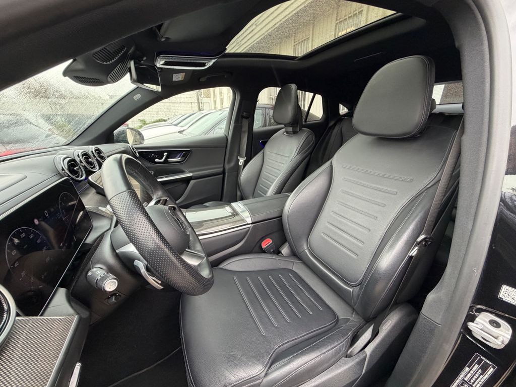 Mercedes-Benz GLC 200 2023 г. Чёрный, пробег 39294 км