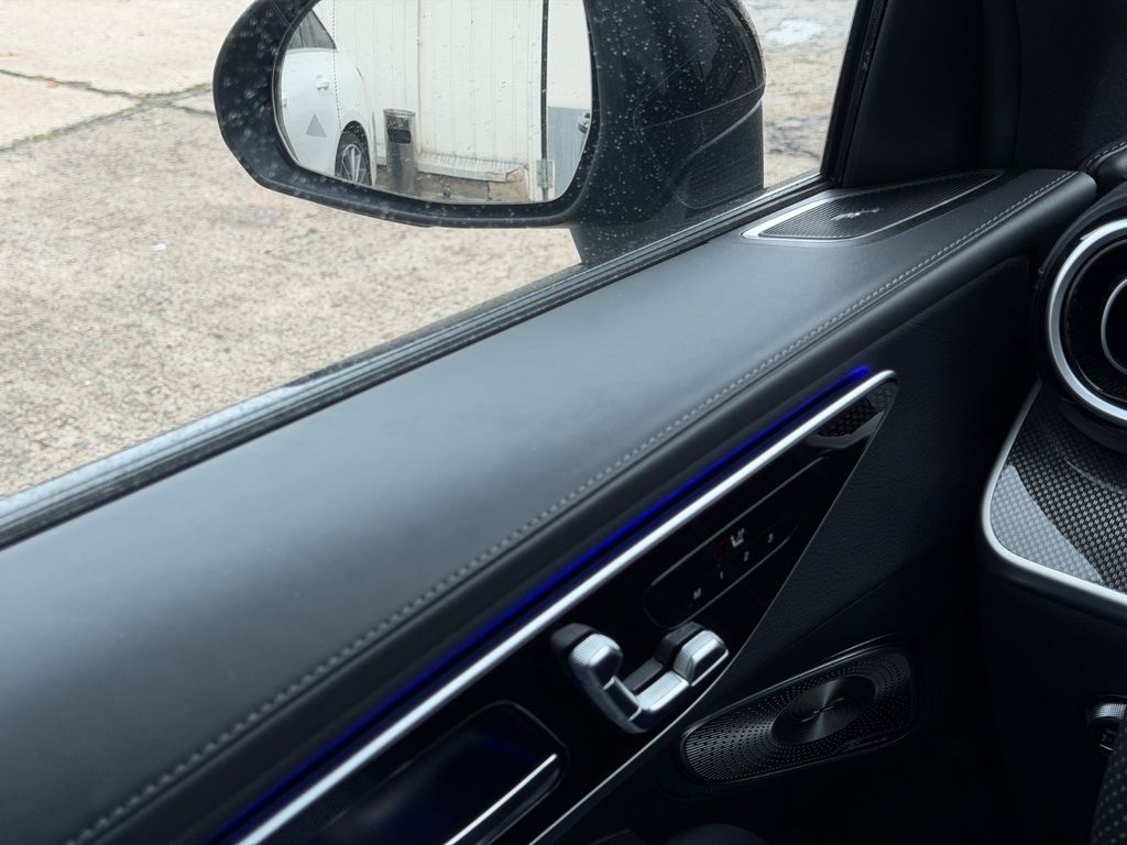 Mercedes-Benz GLC 200 2023 г. Чёрный, пробег 39294 км