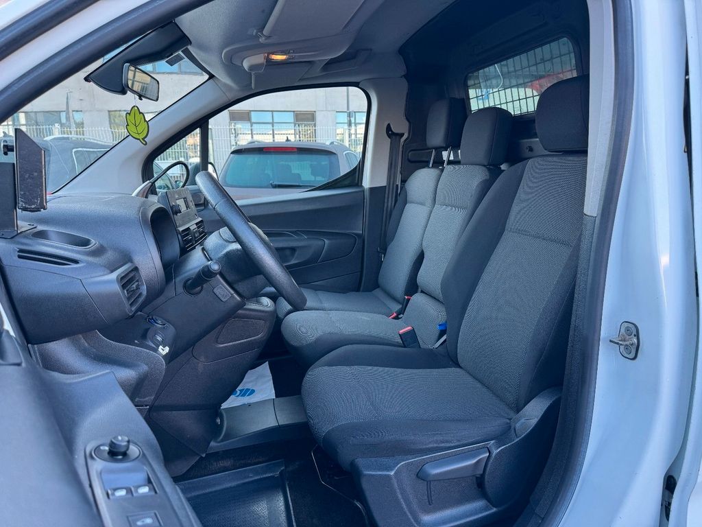 Citroen Berlingo 2021 г. Белый, пробег 21551 км