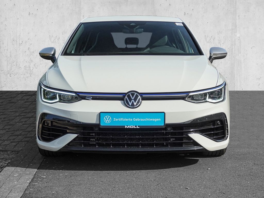 Volkswagen Golf 2023 г. Белый, пробег 54745 км