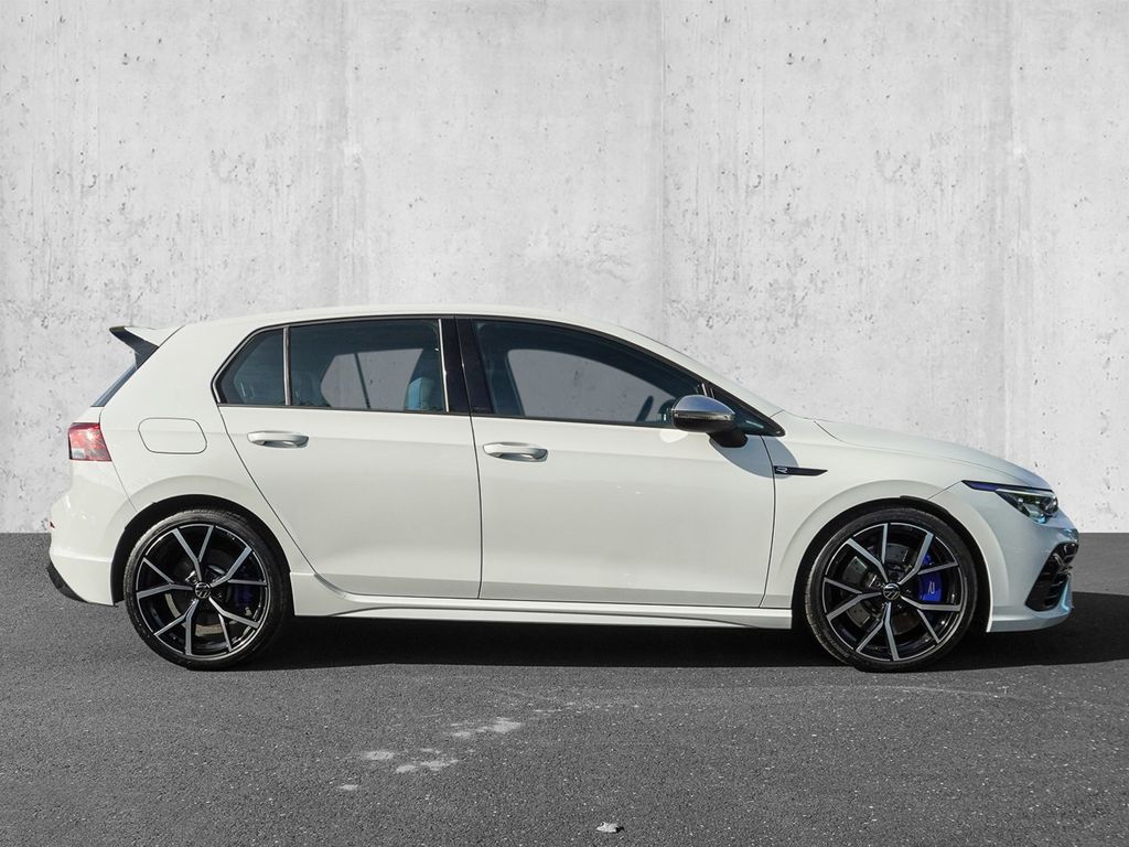 Volkswagen Golf 2023 г. Белый, пробег 54745 км