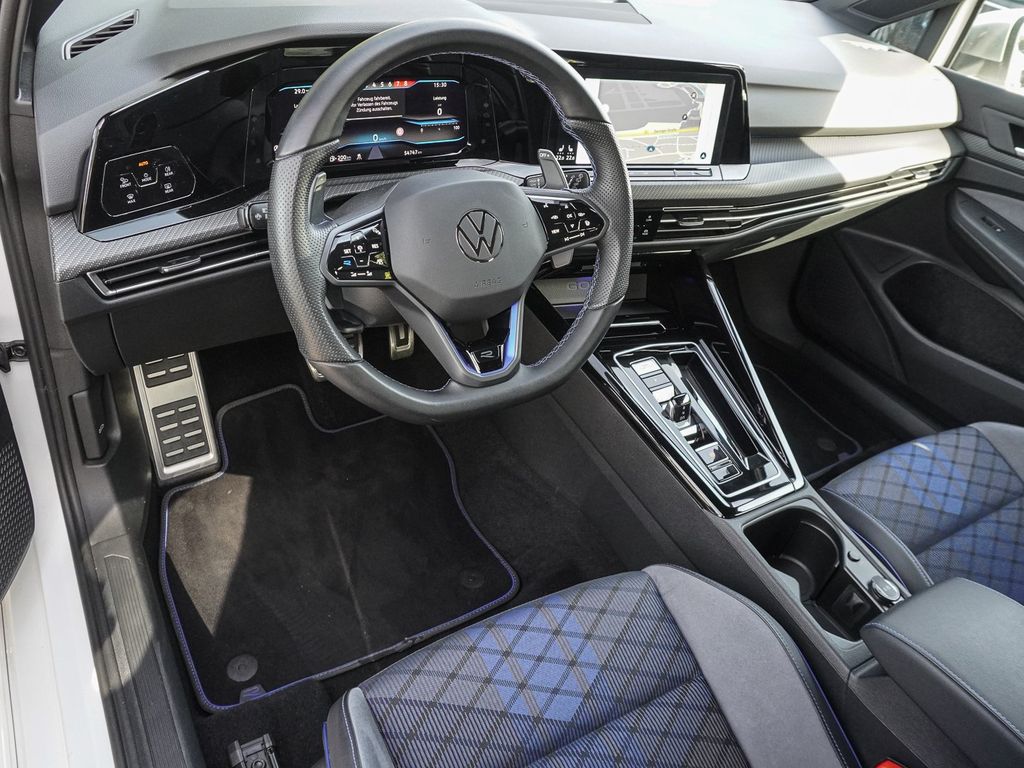 Volkswagen Golf 2023 г. Белый, пробег 54745 км