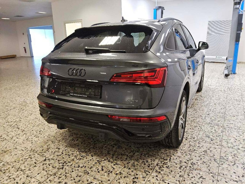 Audi Q5 2023 г. Серебристый, пробег 44936 км