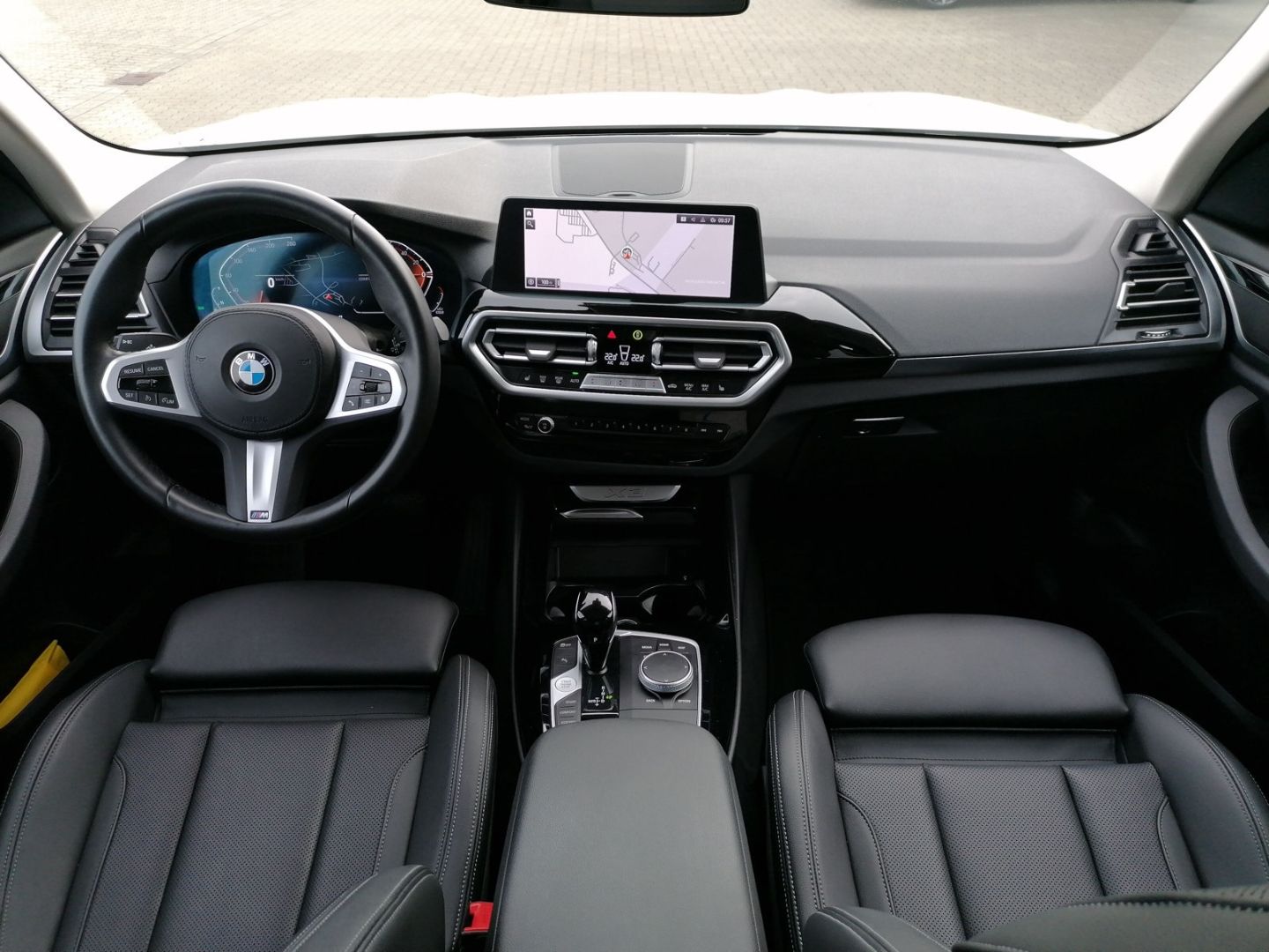 BMW X3 2022 г. Белый, пробег 41000 км