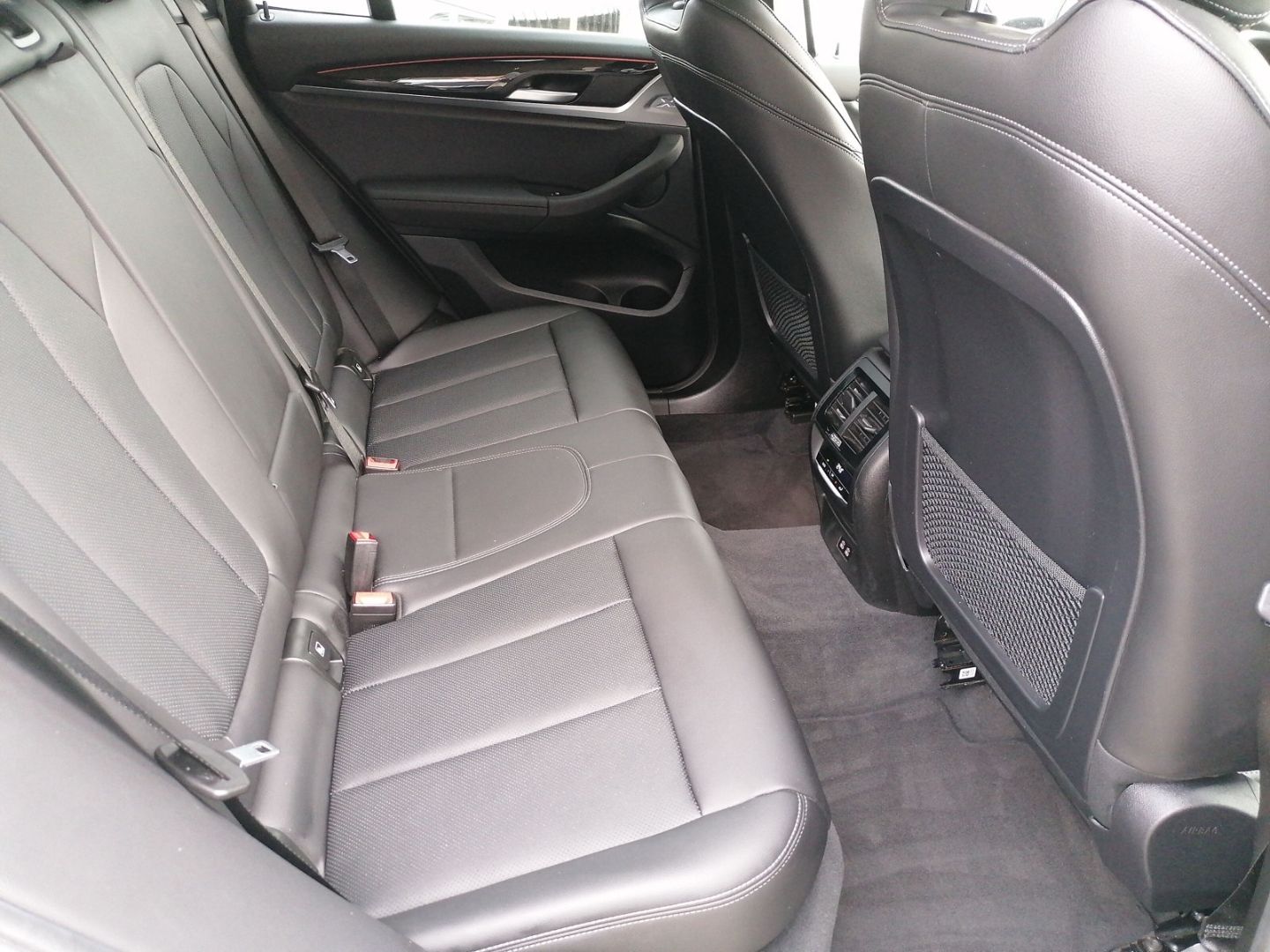 BMW X3 2022 г. Белый, пробег 41000 км