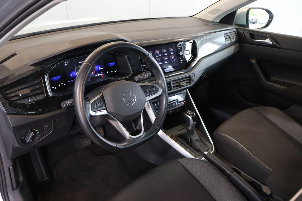 Volkswagen Taigo 2023 г. Серебристый, пробег 59180 км