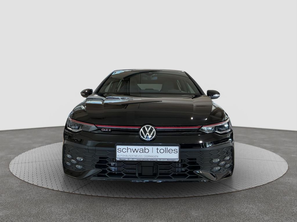 Volkswagen Golf 2025 г. Чёрный, пробег 18392 км