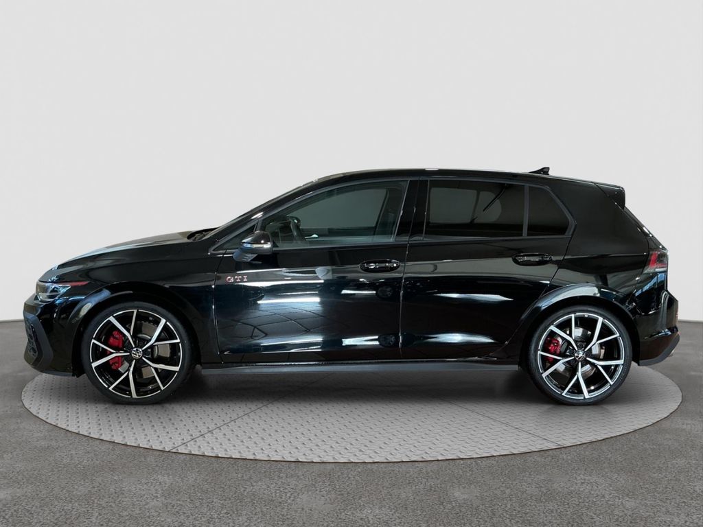 Volkswagen Golf 2025 г. Чёрный, пробег 18392 км